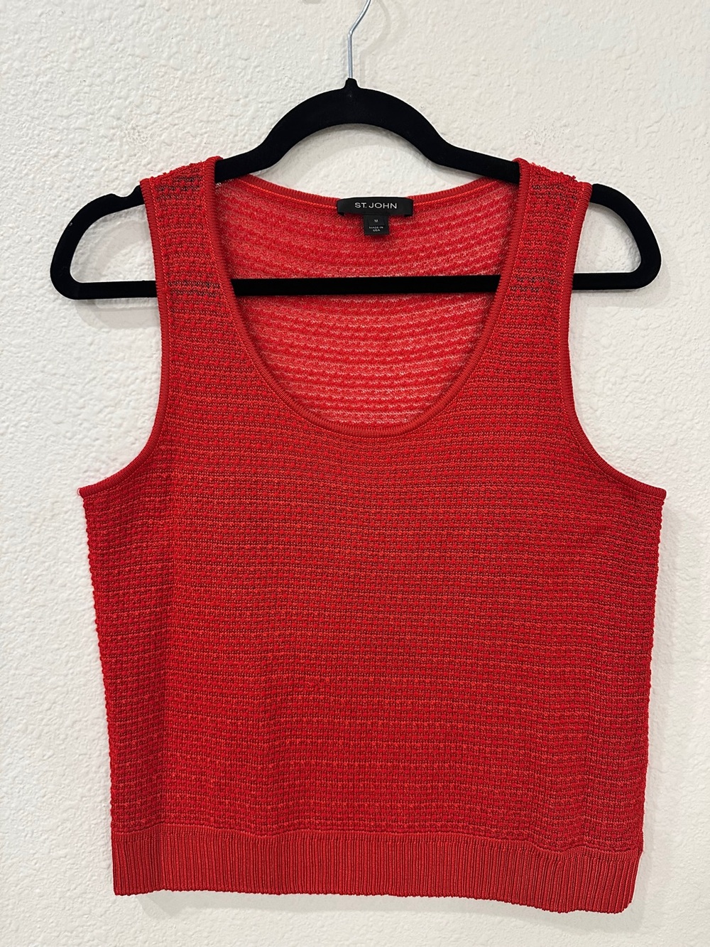 St. John Red Knit Tank Top - Sleeveless Scoop Neck
